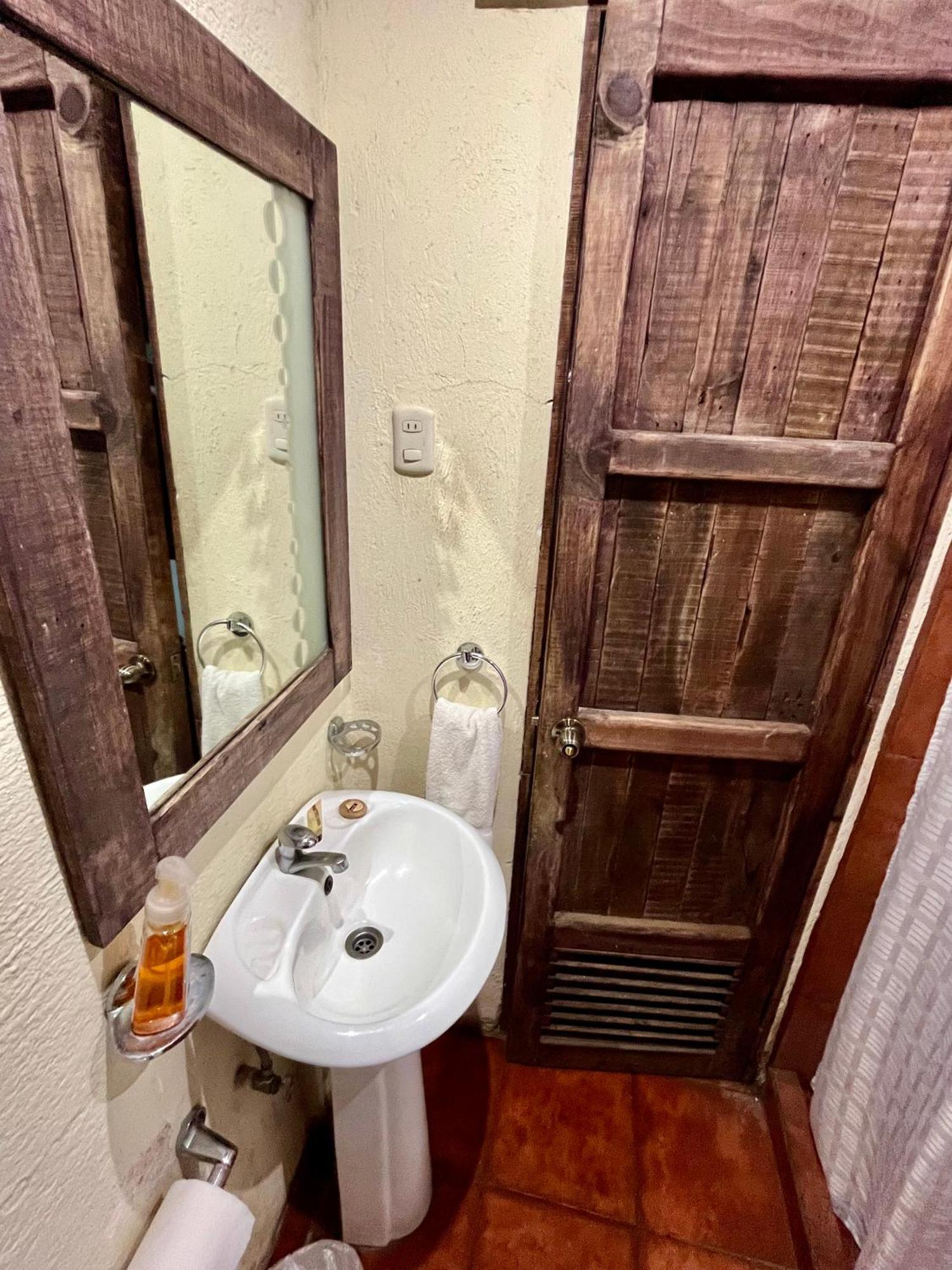 Hostal Antigueeno Antigua Kültér fotó